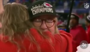 When Taylor Swift saw donna was getting emotional after chiefs won the afc championship and she immediately went to hug her