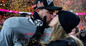 Taylor Swift’s heart-melting message to Travis Kelce after passionate on-field kiss that got everyone talking ” I didn’t think it’s going to be… See More