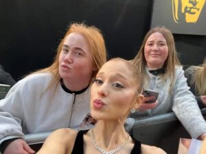 Ariana Grande, 31, Exposed for Why She Looks Unhealthily Thin After a Recent Viral Photo of Her Seeing and Signing a Fan’s Old Meet-and-Greet Picture at the EE BAFTAs Sparks Concern – Not Only Is She on a Vegan Diet, She’s Also Addicted to… Read More 👇