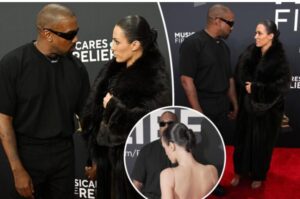 Lip Reader Reveals What Kanye West Told Bianca Censori Before She Dropped Her Coat on the Grammys Red Carpet. DO YOU THINK THIS IS A COMMAND? WATCH the Video 👇