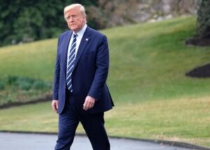 “Trump Hints at a 3rd Term — ‘I’m Not Allowed to Run. It’s Too Bad!’ 😳🇺🇸Is he joking… or testing the waters for 2028? 👉 Watch the clip and tell us — should America change the 2-term rule or protect it at all costs? CHECK IT OUT HERE 👇👇⤵️ 