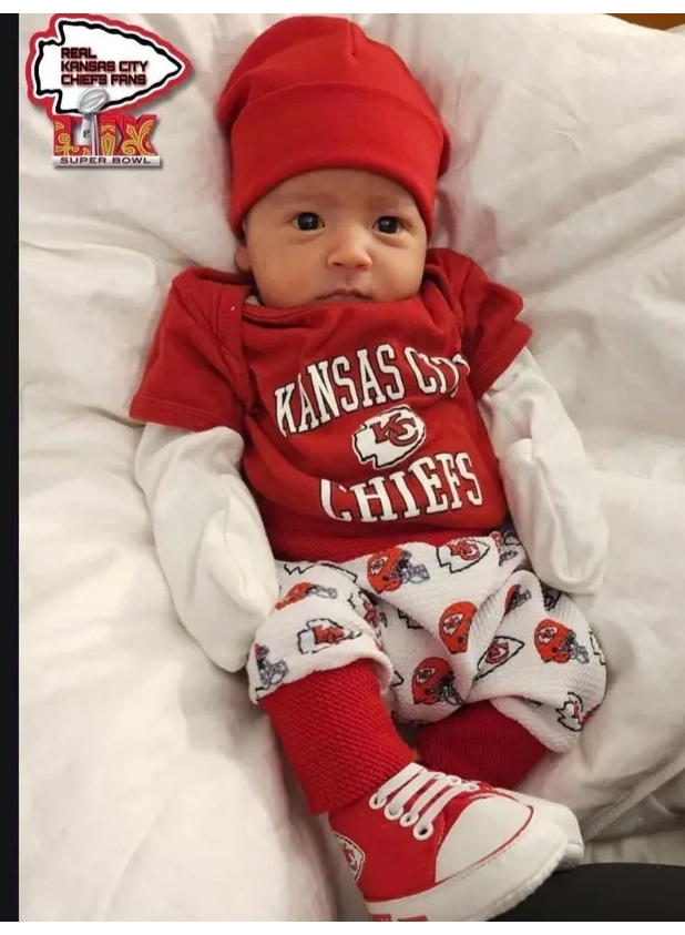 Everyone Welcome Newest Member Of Chiefs Kingdom Joel Is Here To Witness The Historic Three Peat Just In Time‼️♥️💛