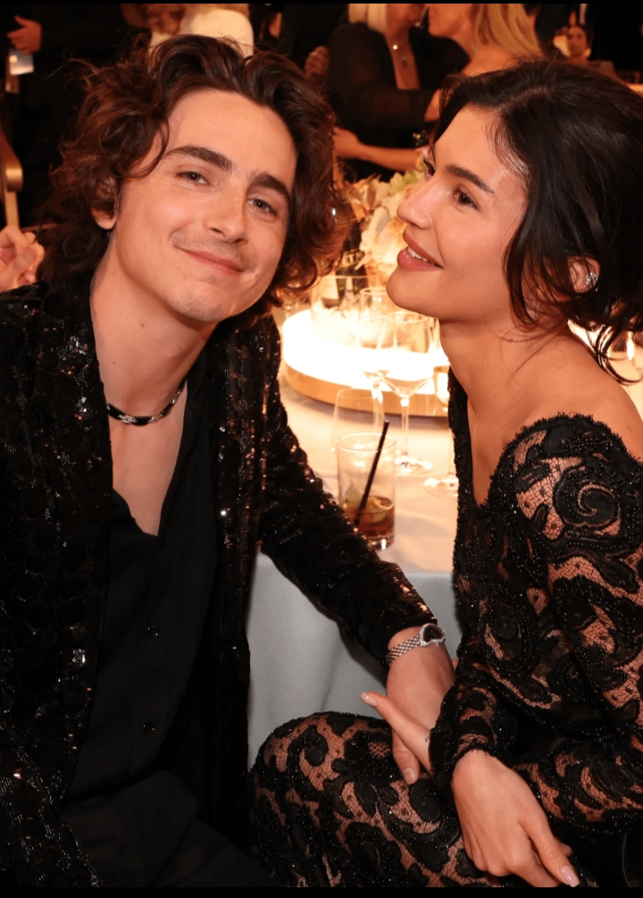 Kylie Jenner and Timothée Chalamet were all loved up during a rare public outing at the Crypto.com Arena in Los Angeles on Tuesday night, as reported by Daily Mail..., Full Details Here ⤵️⤵️⤵️