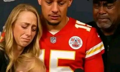 😢 Patrick Mahomes’ Devastating Family Announcement Silences Arrowhead — A Day Kansas City Will Never Forget In a moment no one saw coming, the face of the Kansas City Chiefs, Patrick Mahomes, stood alongside his family to share a heartbreaking announcement that sent shockwaves through the NFL community. Players, coaches, and fans alike were left speechless, many overcome with emotion as the reality of the news began to sink in. What could possibly shake the Chiefs Kingdom so deeply? This emotional bombshell has left millions searching for answers — and the football world may never be the same again…" See full article 👇 👇